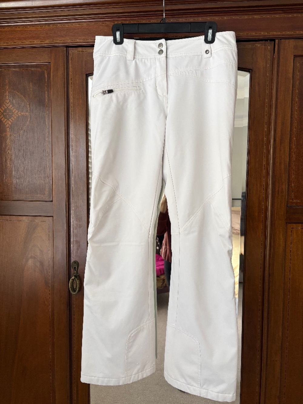 Obermeyer Womanโs ski pants